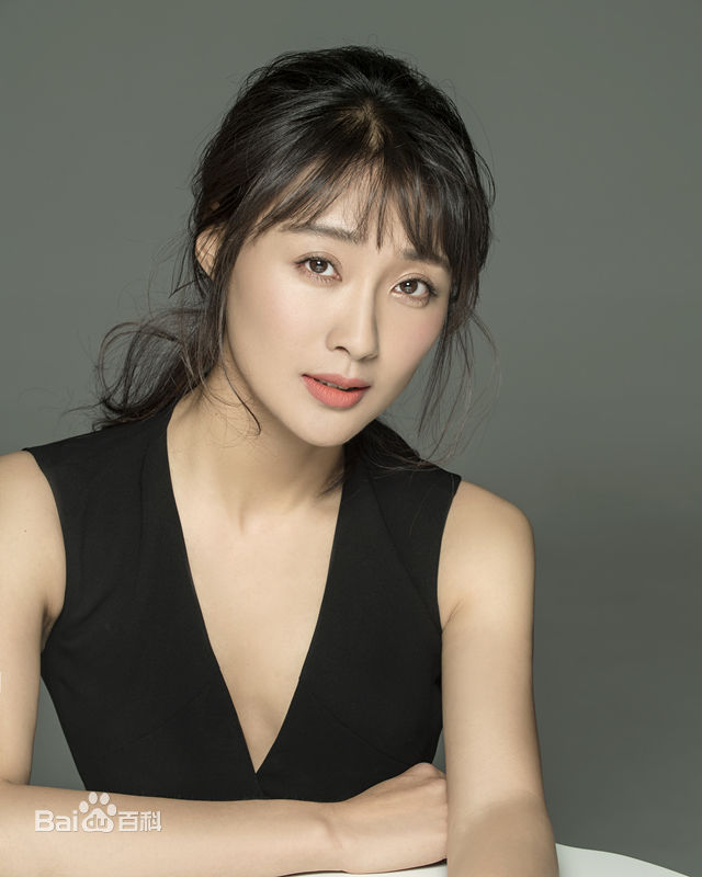 储小蕾形象照素颜照相册