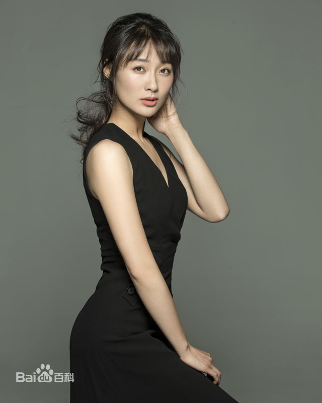 储小蕾形象照素颜照相册