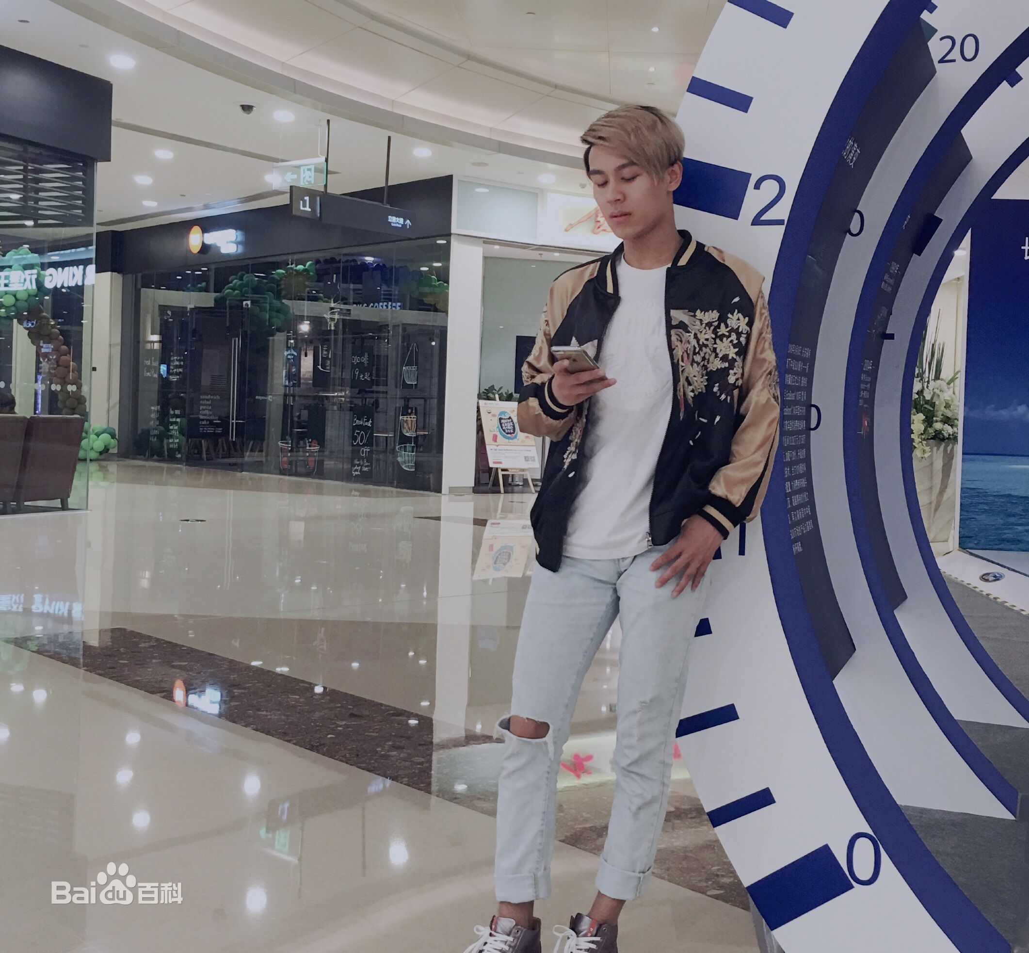 聂闻远生活照生活照