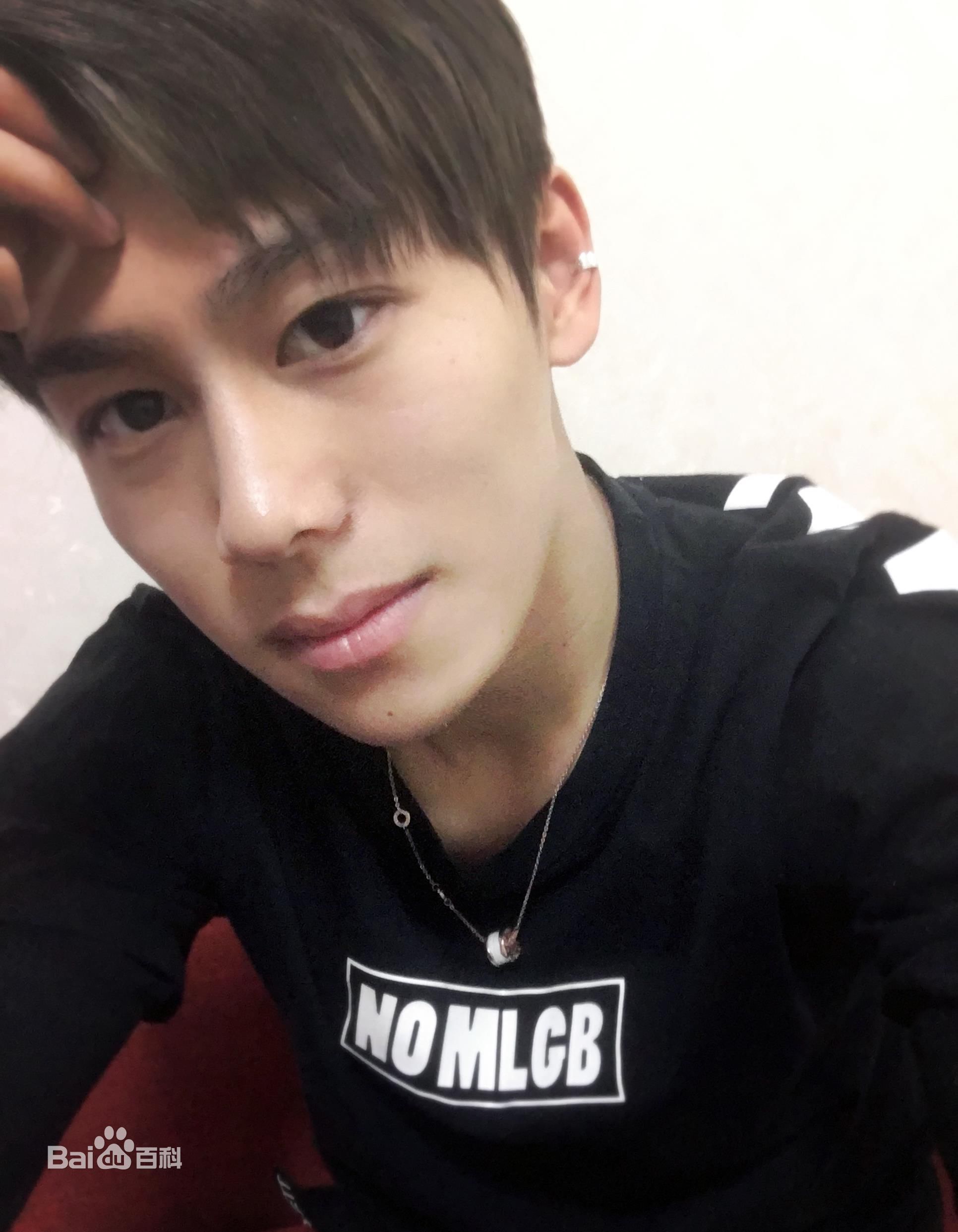 聂闻远生活照生活照