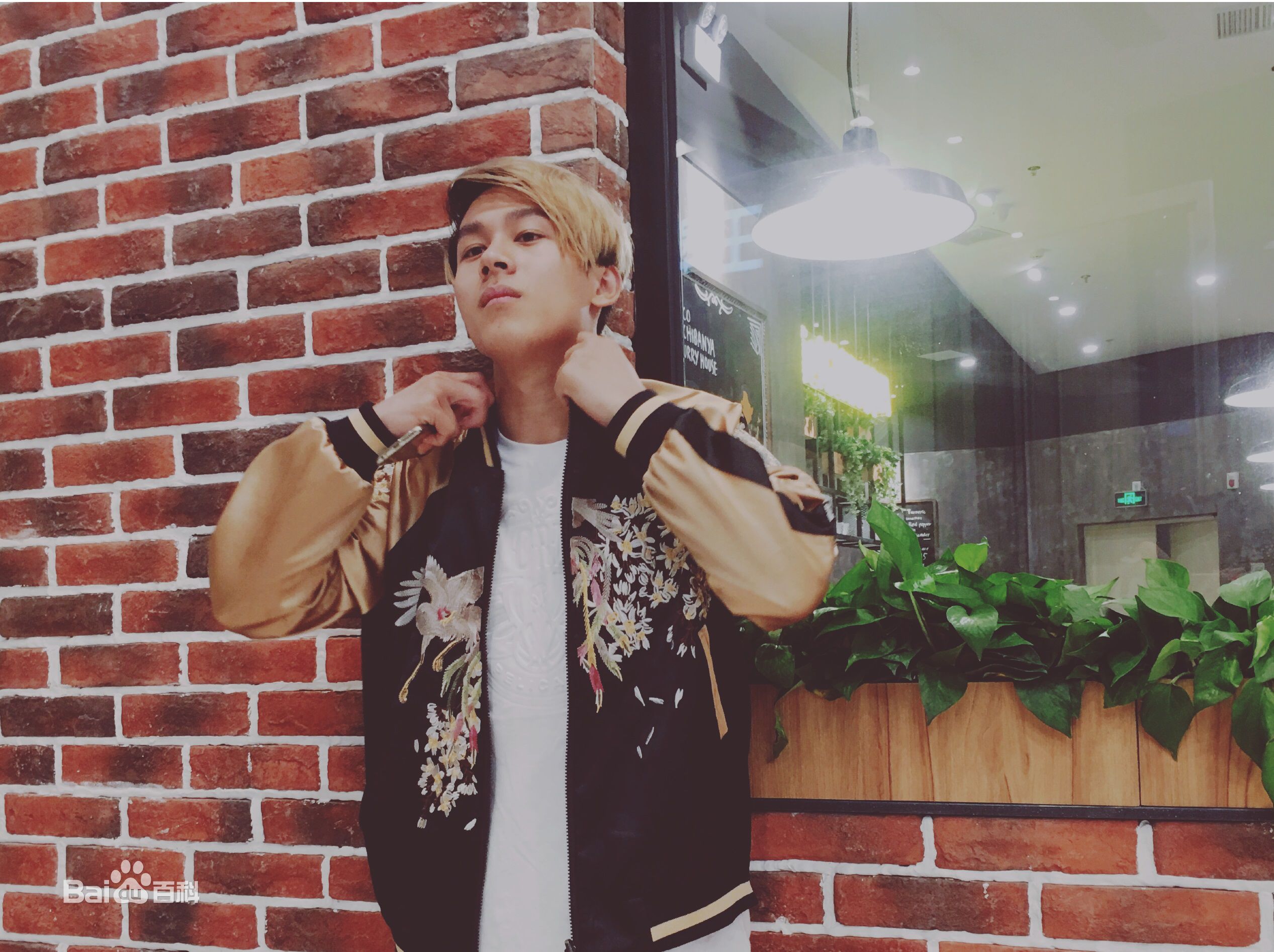 聂闻远生活照生活照