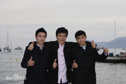 刘峰超参加活动的照片图片图集