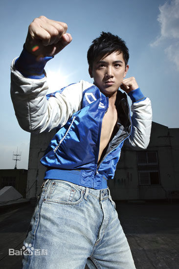 刘峰超参加活动的照片图片图集