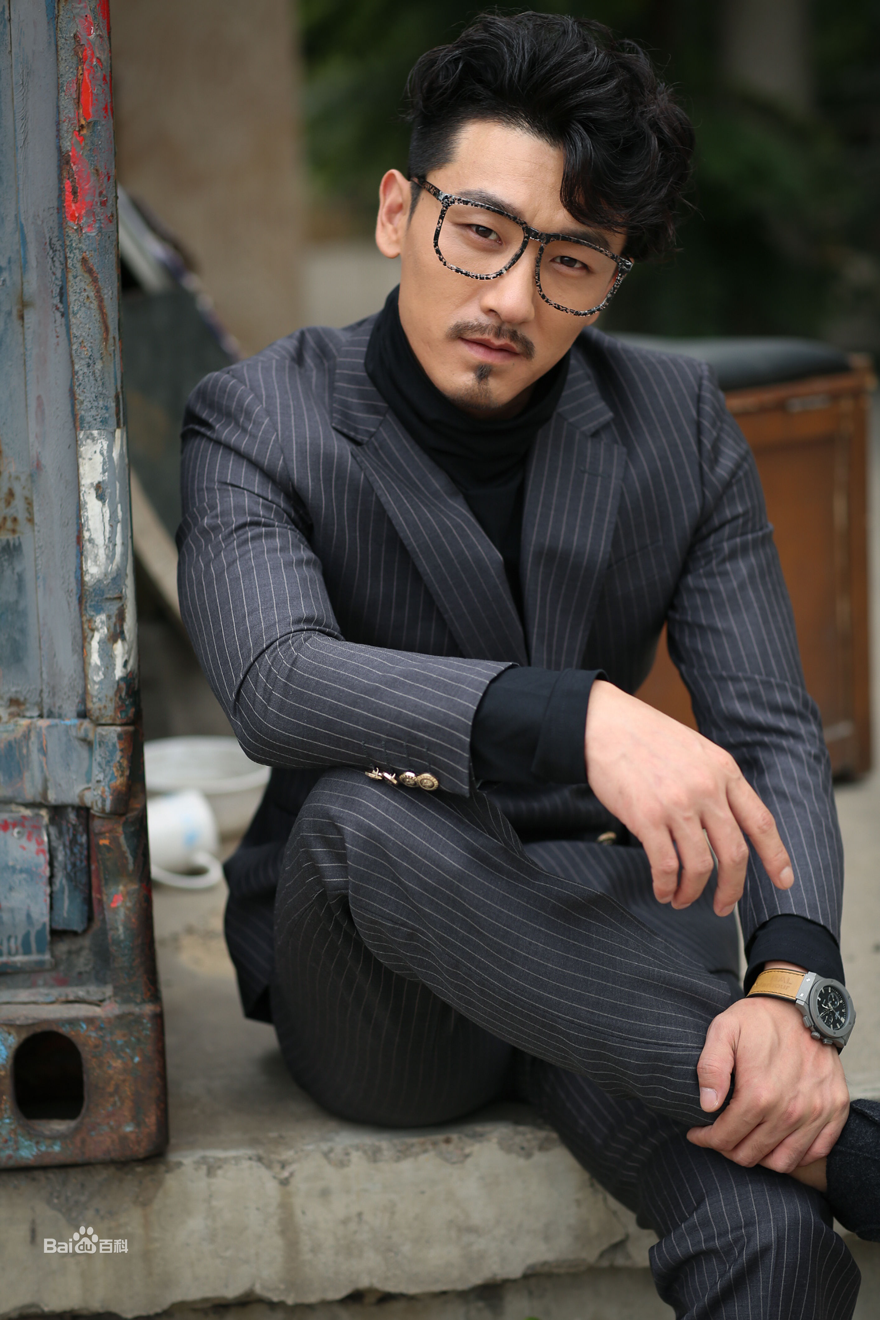 刘峰超参加活动的照片图片图集