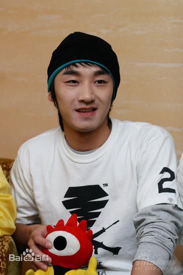 刘峰超参加活动的照片图片图集