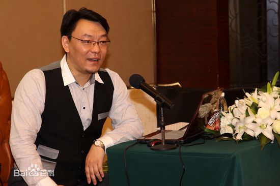 雷明教授生活照