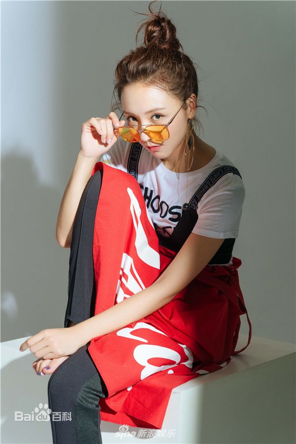 最新刘婧(suki)壁纸