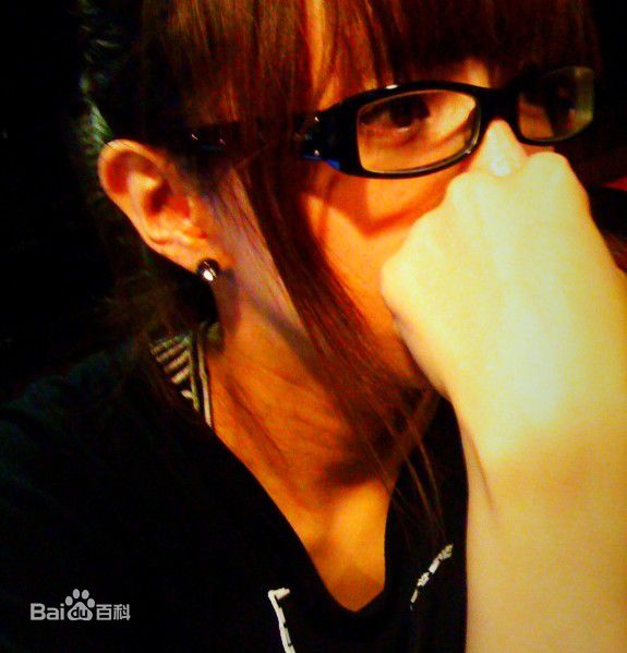 丁文琪(KIKI)生活照前后照片