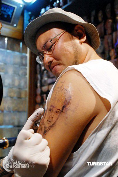 高清刘亮佐(Renzo)性感图片