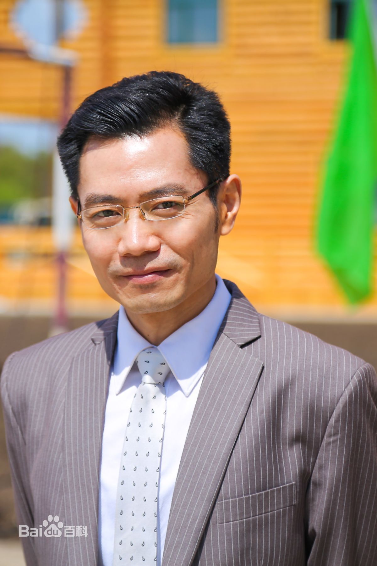 何强我的图册图册