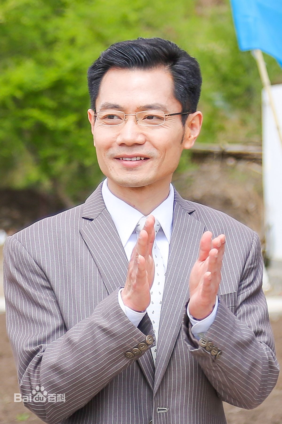 何强我的图册图册