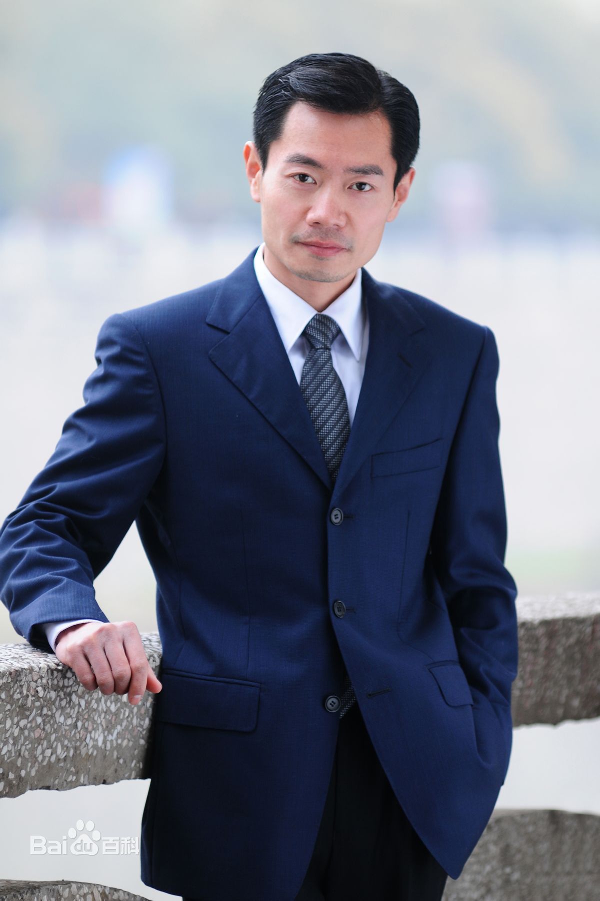 何强我的图册图册