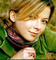 精选爱华(Charlotte MacInnis)