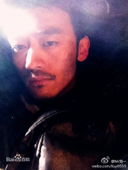 刘俊孝(Dean)在2012《我的抗战2》饰演夏云峰中的