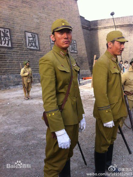 最新刘俊孝(Dean)在2012年《向着炮火前进》饰演川上弘一中的壁纸