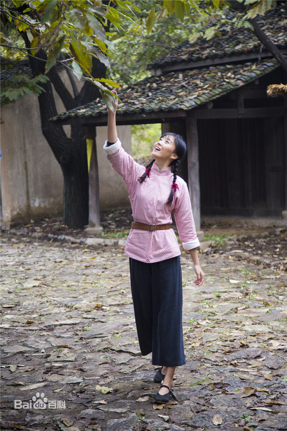 张颖(Zhang Ying)《渔岛怒潮》高清剧照