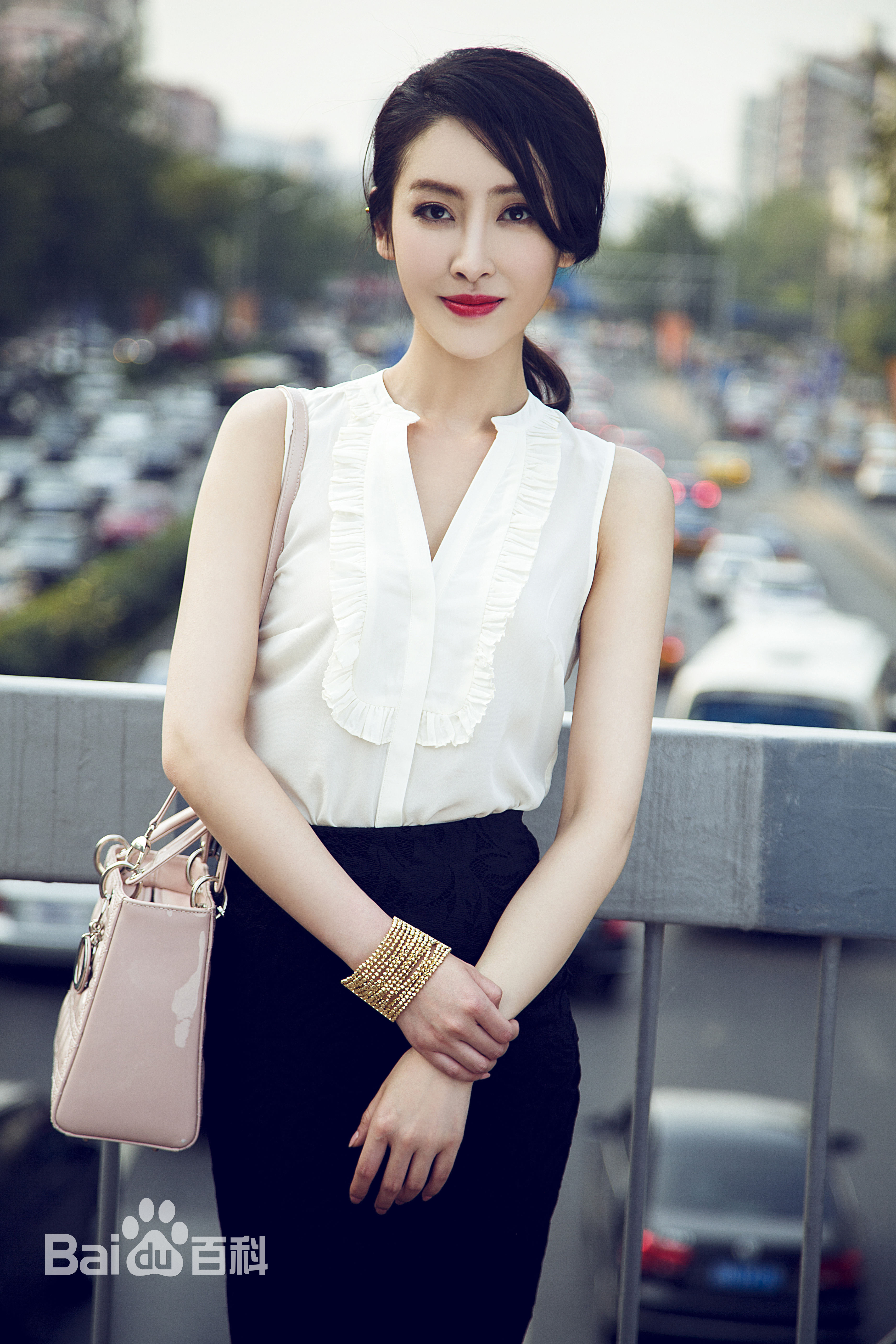 杨卿(Yoki)精选最新图册