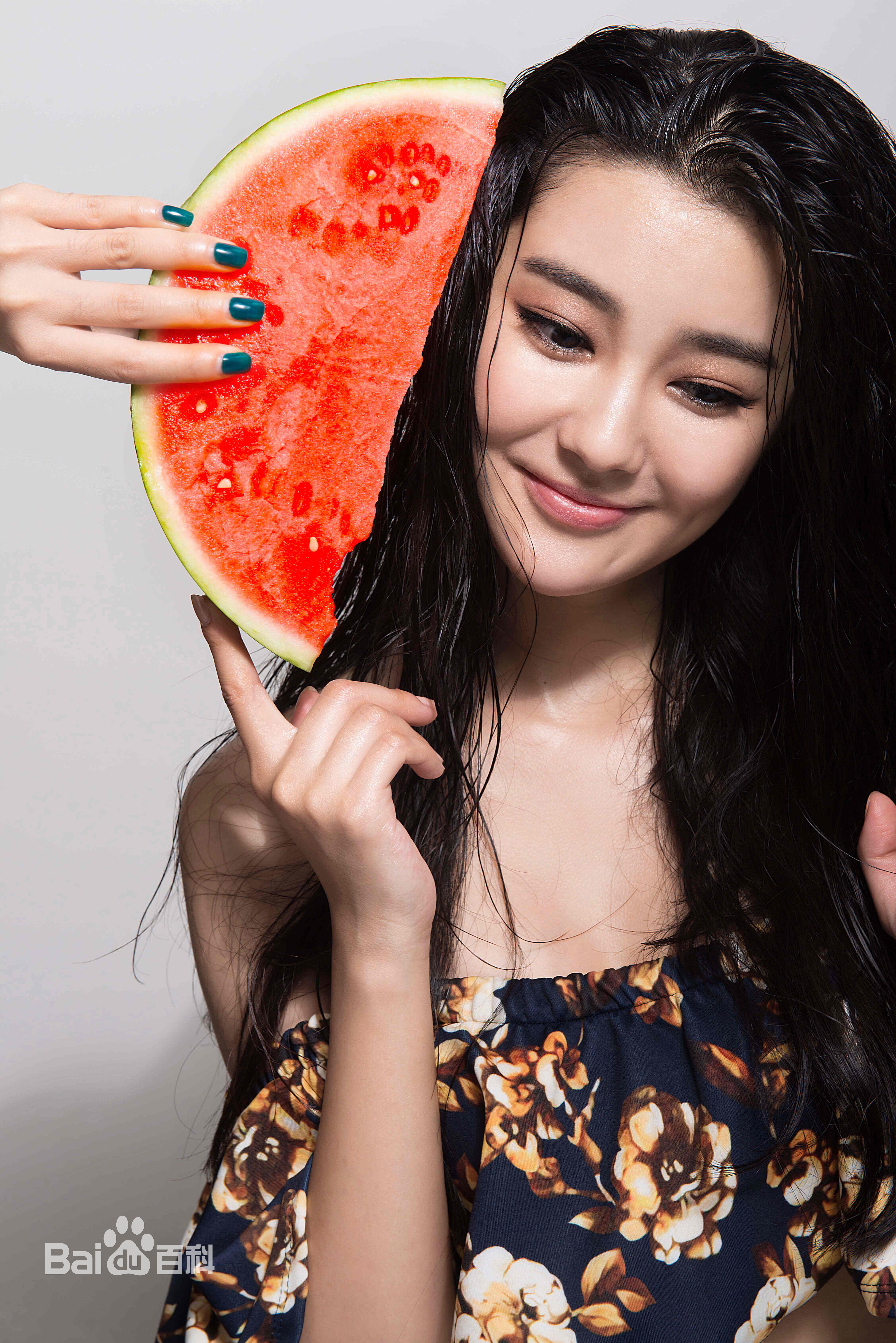 甄琪照片生活照