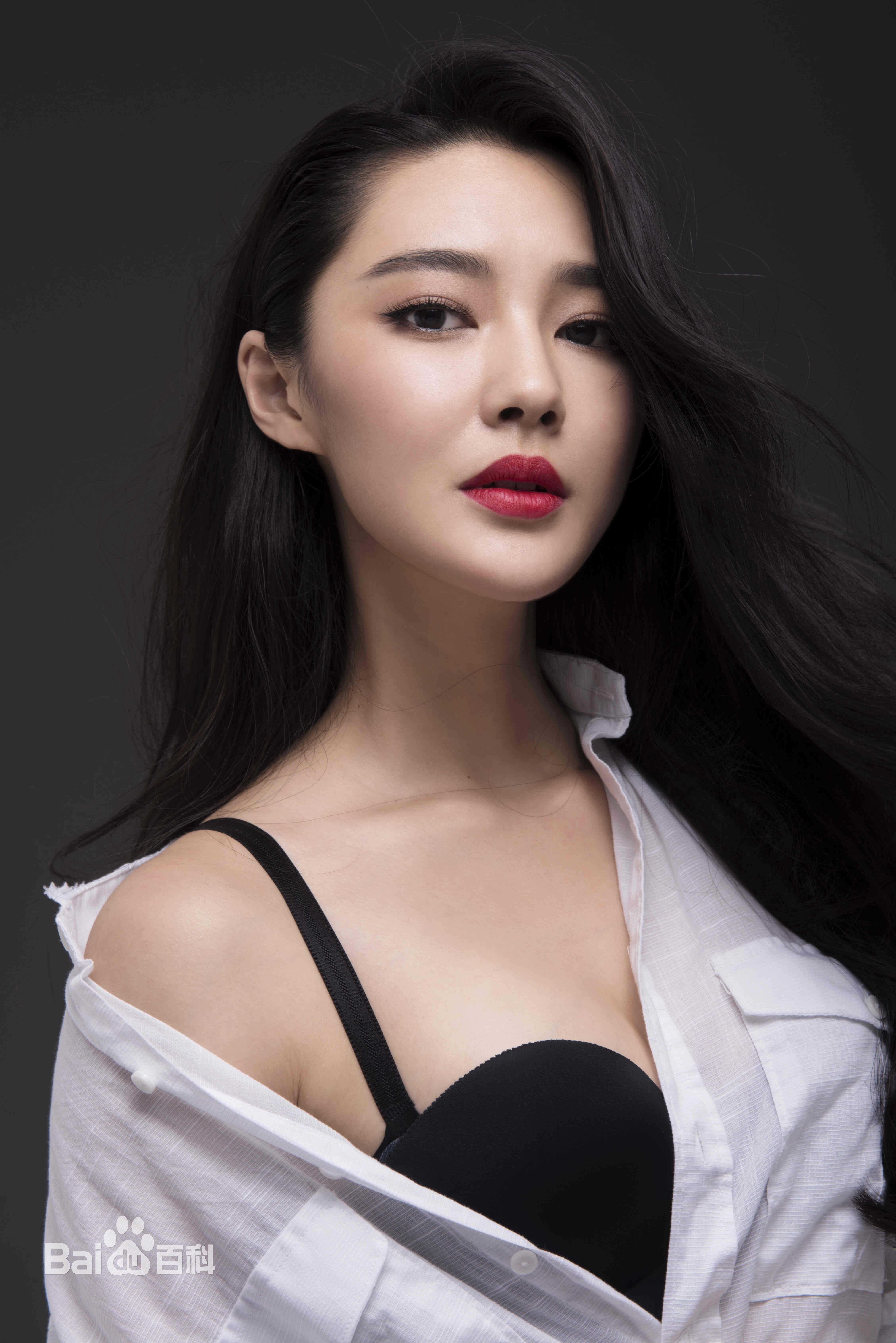 甄琪照片性感图片图集