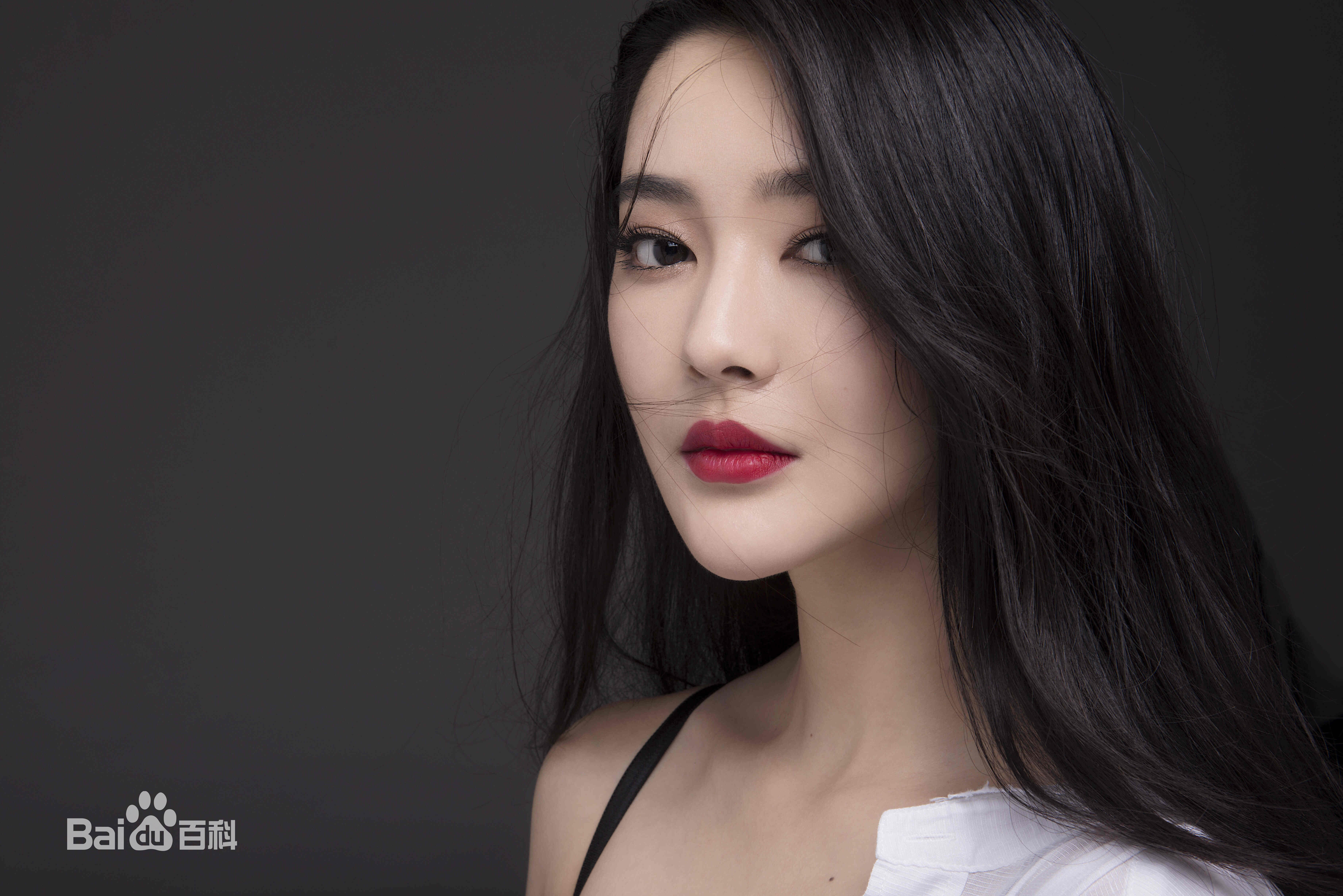 甄琪照片性感图片图集