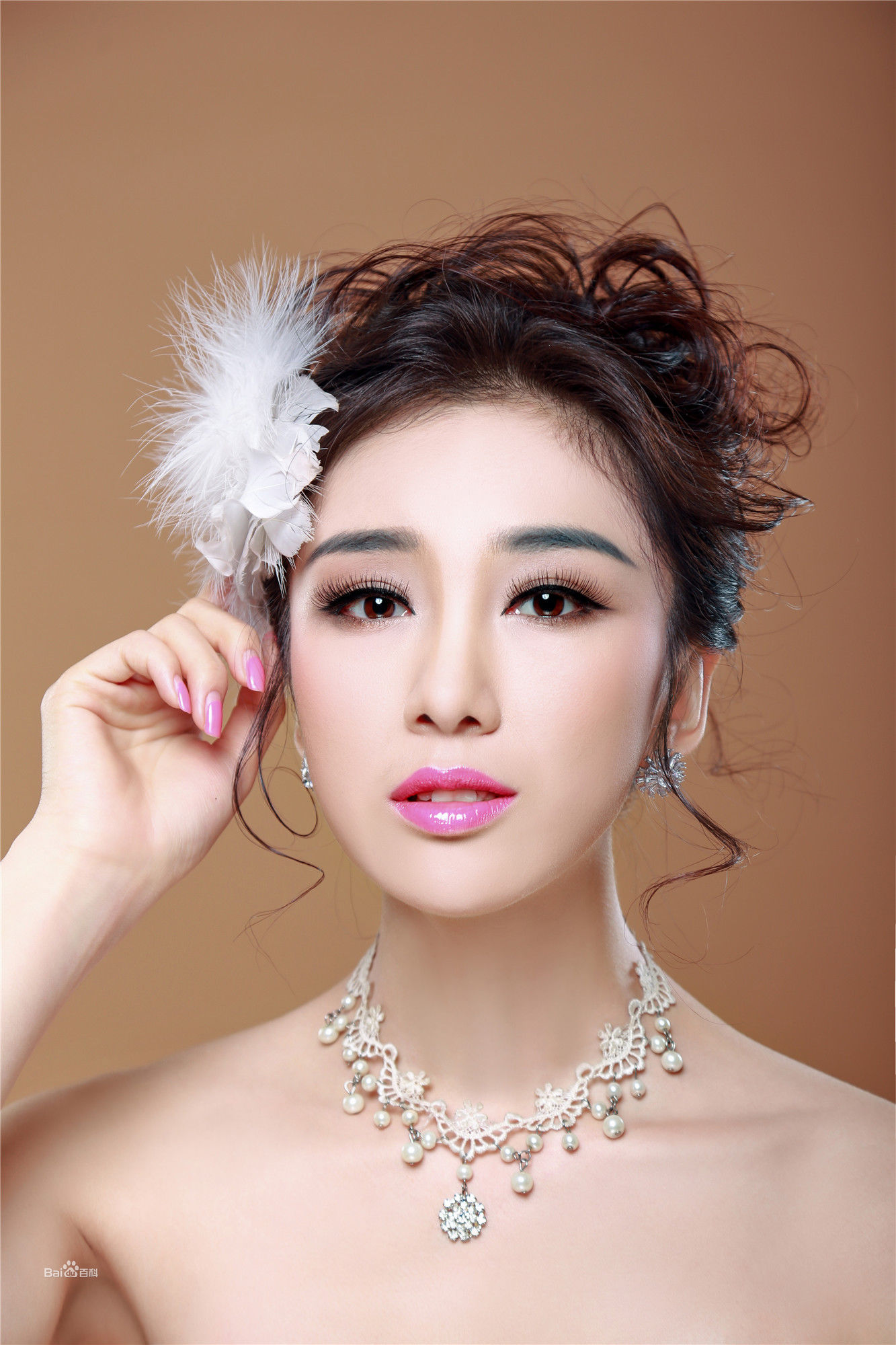 孙丹丹高清婚纱图册