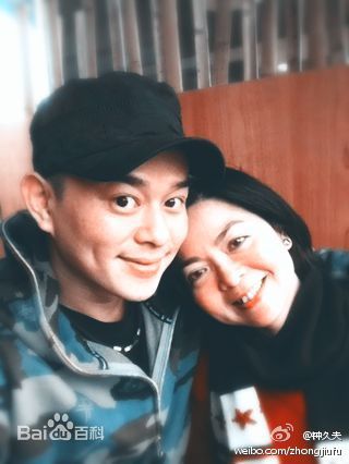 最新钟久夫壁纸