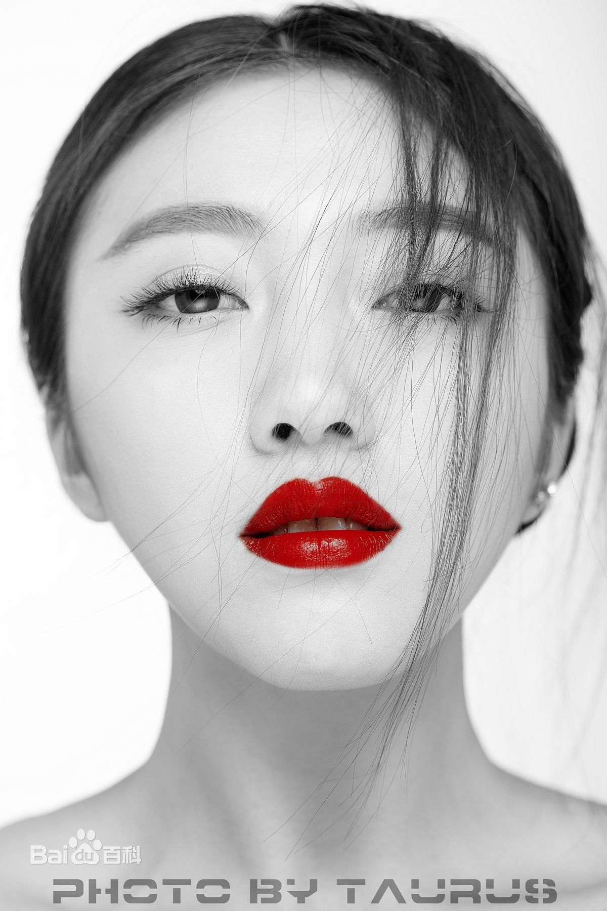 游乐儿(YOYO)妆容照