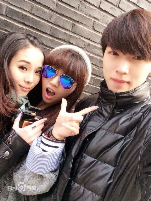 游乐儿(YOYO)拍摄花絮照素颜照相册