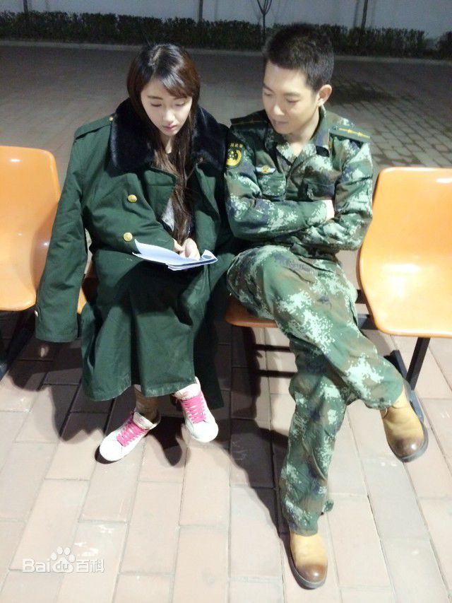 游乐儿(YOYO)拍摄花絮照素颜照相册