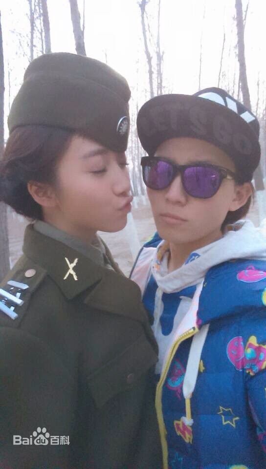 游乐儿(YOYO)拍摄花絮照素颜照相册