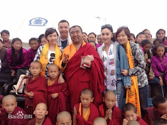 游乐儿(YOYO)拍摄花絮照素颜照相册