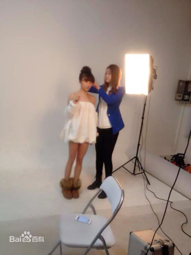 游乐儿(YOYO)拍摄花絮照素颜照相册