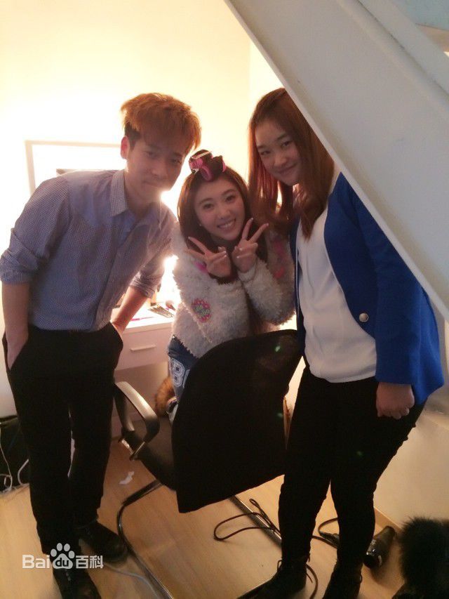 游乐儿(YOYO)拍摄花絮照素颜照相册