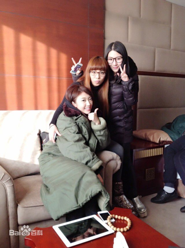 游乐儿(YOYO)拍摄花絮照素颜照相册