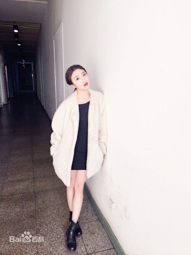 游乐儿(YOYO)拍摄花絮照素颜照相册