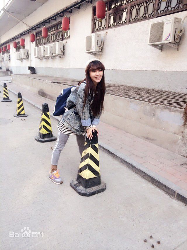 游乐儿(YOYO)拍摄花絮照素颜照相册