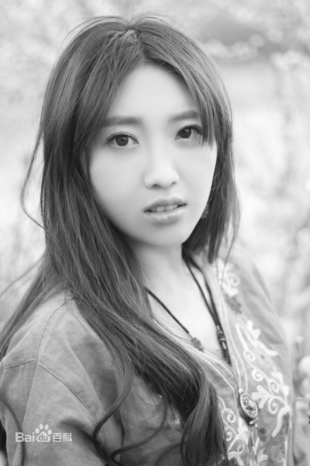 游乐儿(YOYO)最优质黑白相册