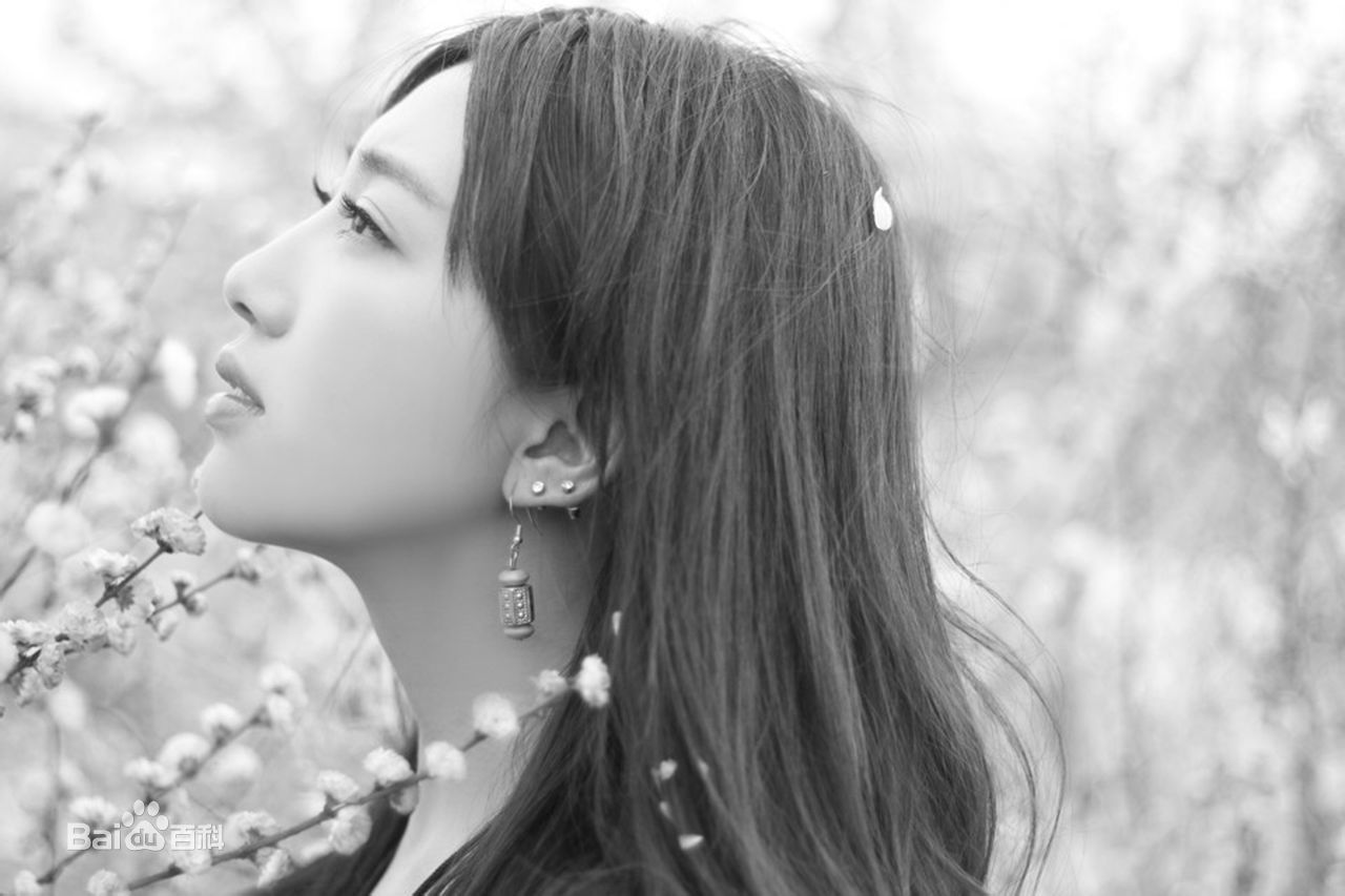 游乐儿(YOYO)最优质黑白相册