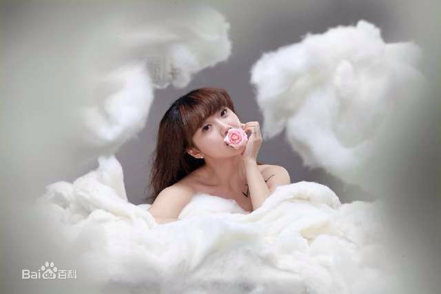 游乐儿(YOYO)最优质黑白相册