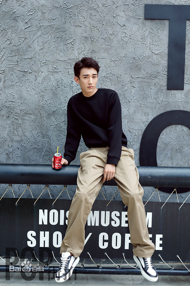 刘学义街拍壁纸壁纸