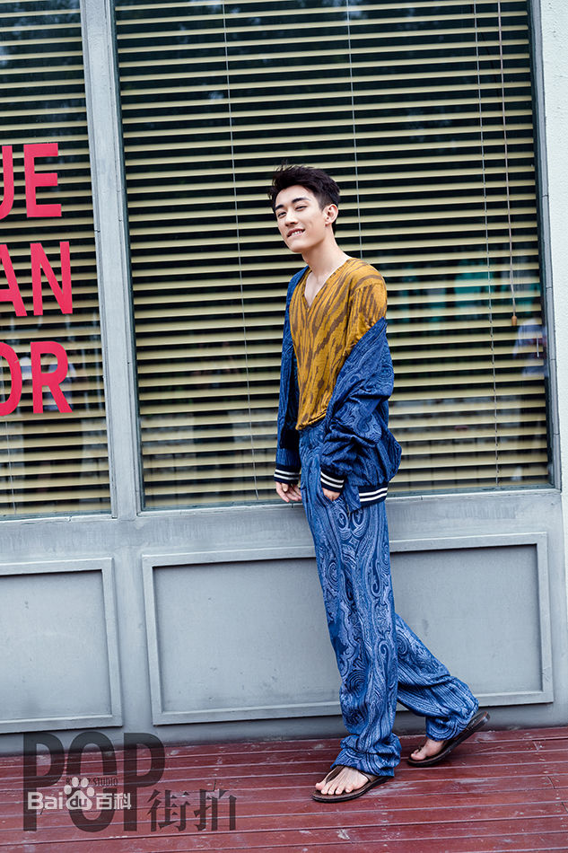 刘学义街拍壁纸壁纸