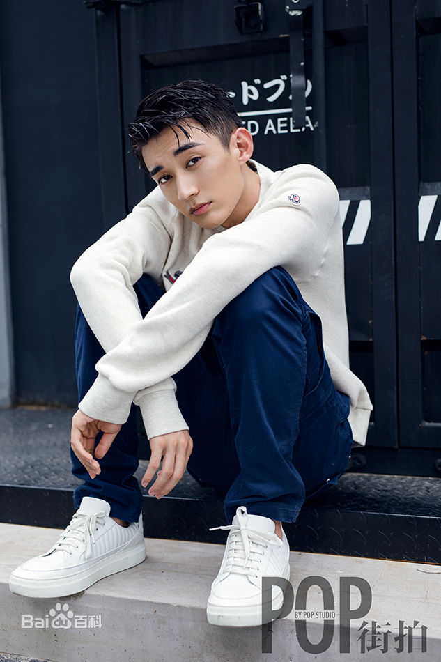 刘学义街拍壁纸壁纸