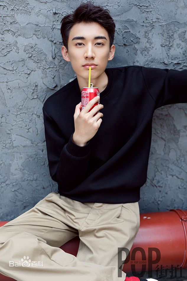 刘学义街拍壁纸壁纸