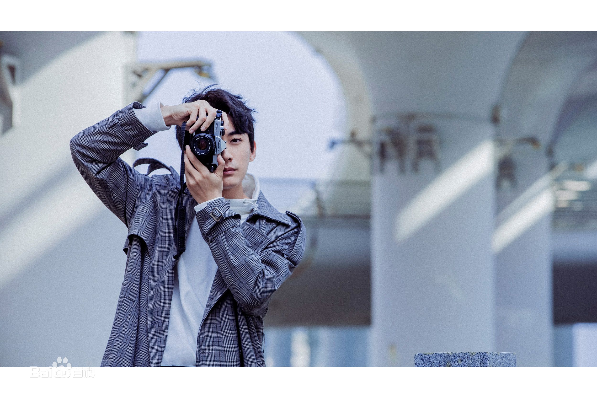 刘学义海边街拍