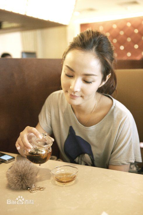 周泓(Jessie Zhou)周弘图片图集