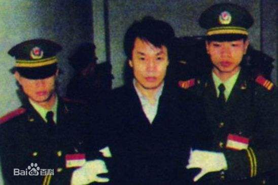 高清张子强性感图片