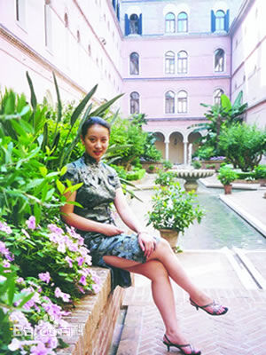 最新姜丽芬性感图片