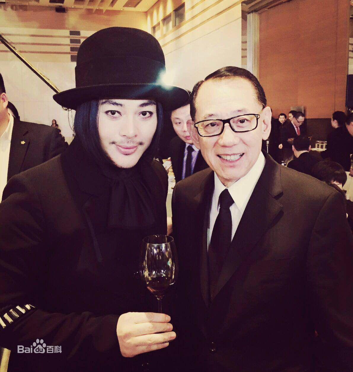 缪艺豪(Miaomiao)发布会现场图片图集