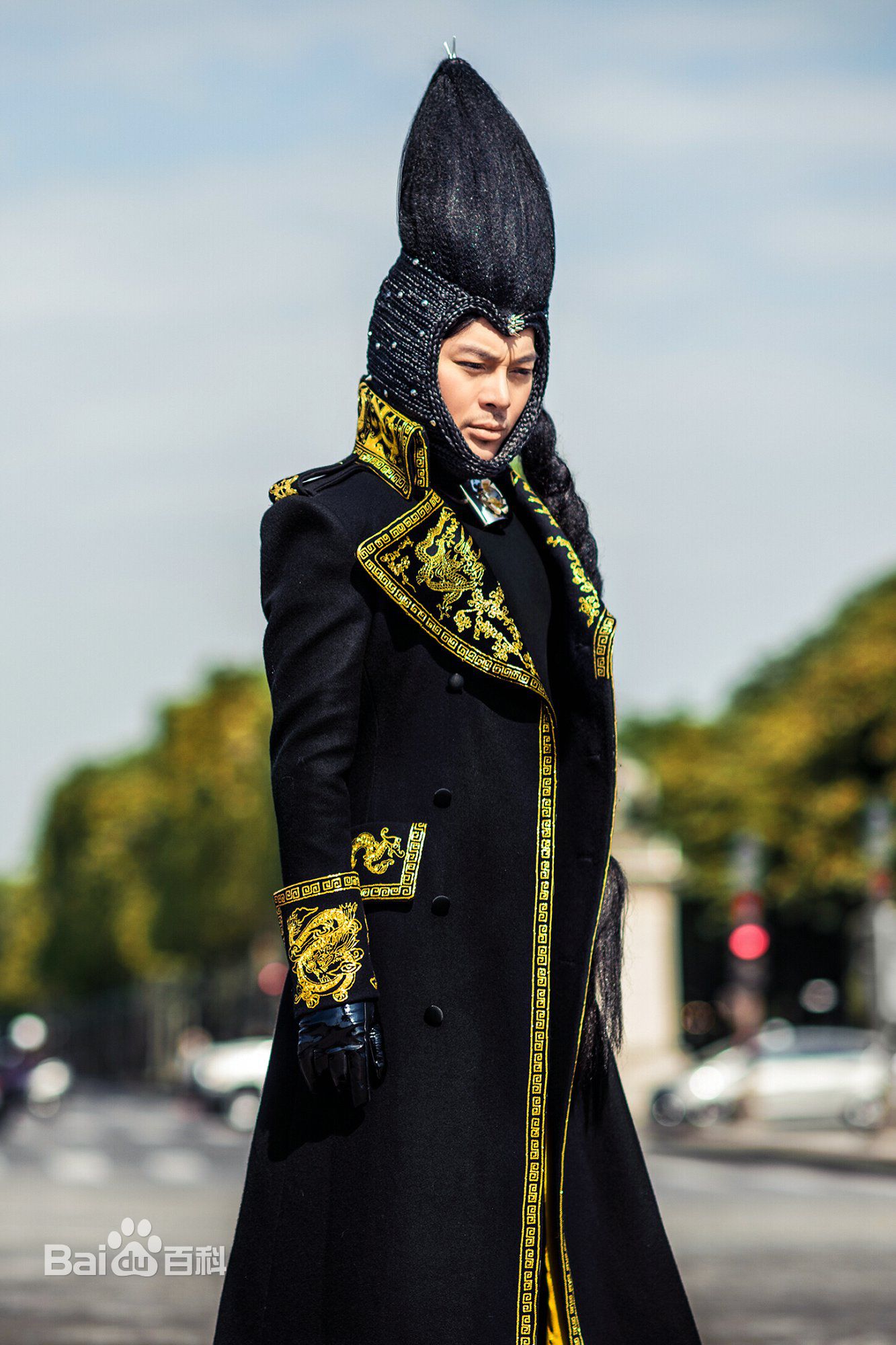 缪艺豪(Miaomiao)巴黎街拍性感图片图集