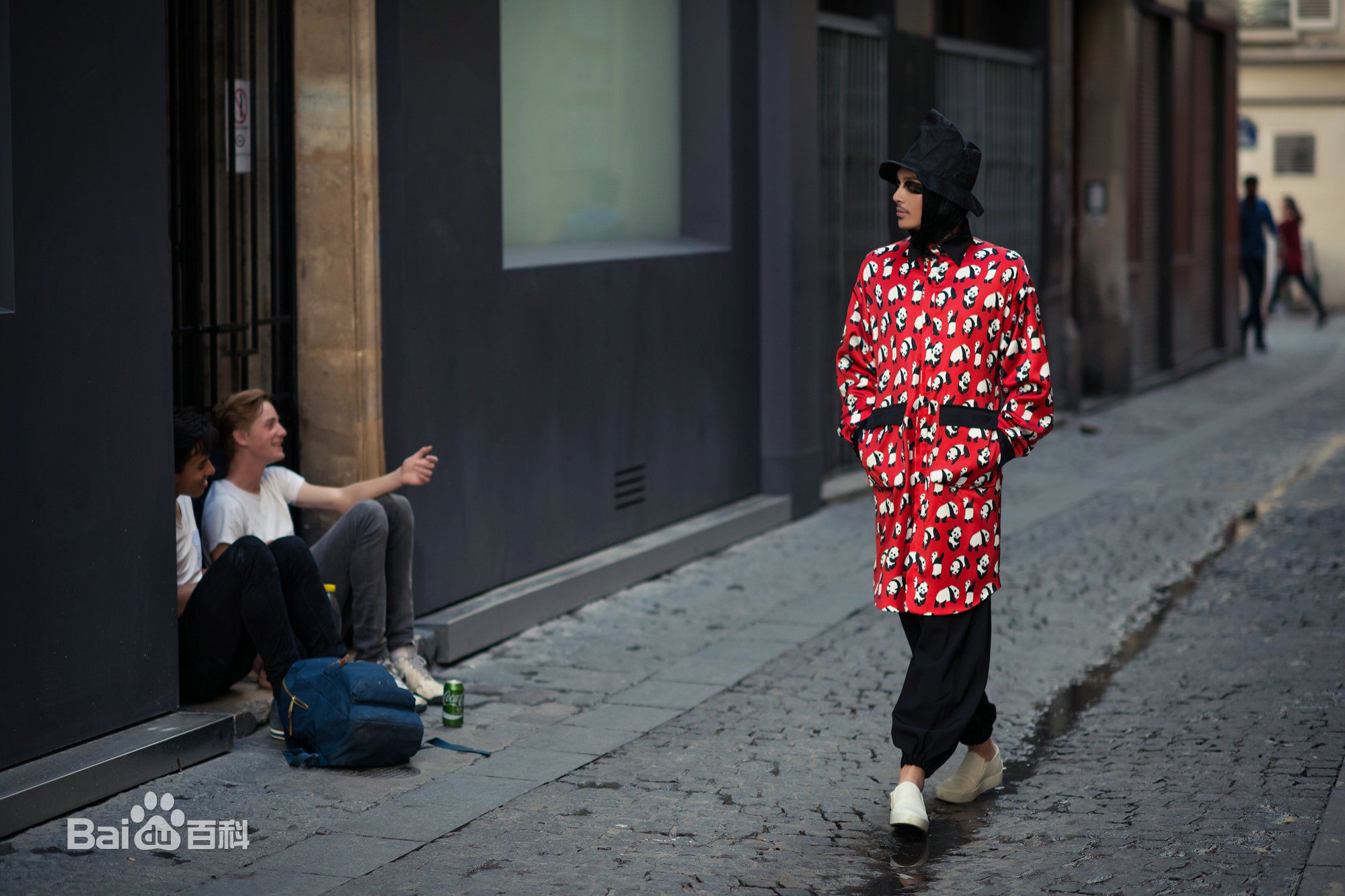 缪艺豪(Miaomiao)巴黎街拍性感图片图集